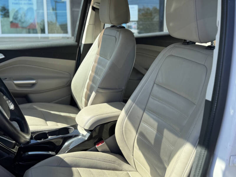 2017 Ford C-MAX Energi Titanium