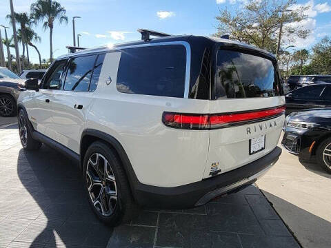 2023 Rivian R1S Adventure