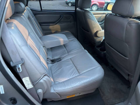 2003 Toyota Sequoia SR5