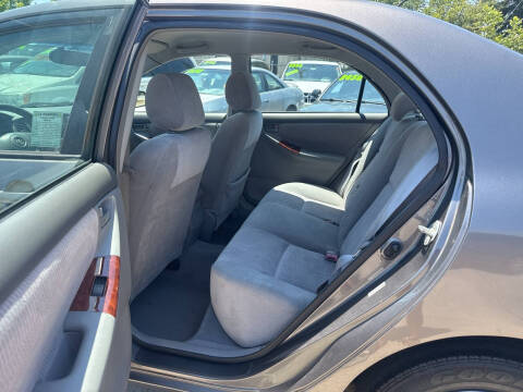 2005 Toyota Corolla LE