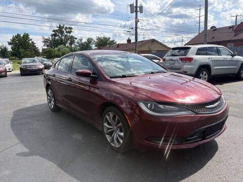 2015 Chrysler 200 S