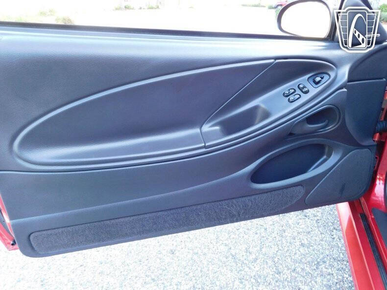 2001 Ford Mustang SVT Cobra