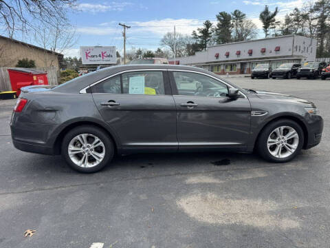 2018 Ford Taurus SEL