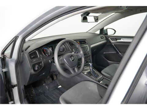 2016 Volkswagen e-Golf SE