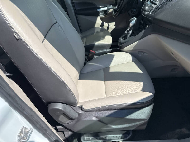 2017 Ford Transit Connect Titanium