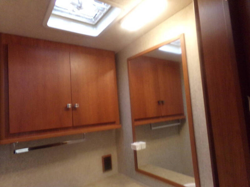 2008 Winnebago Outlook