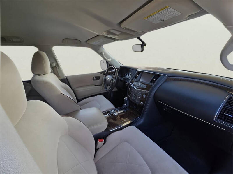 2017 Nissan Armada SV