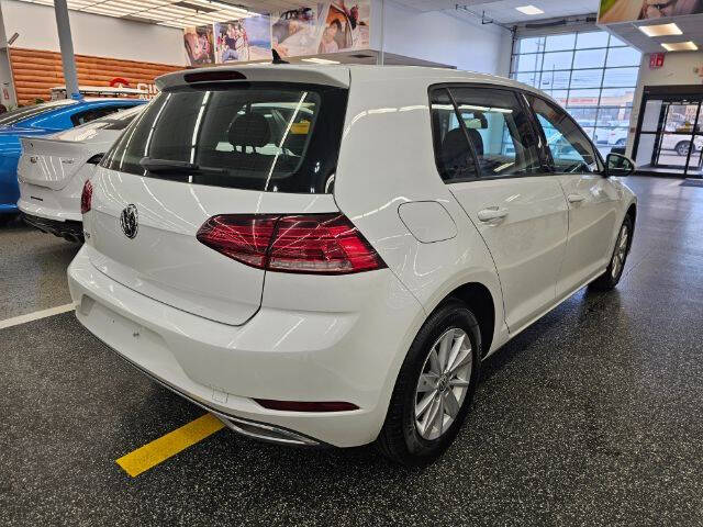 2019 Volkswagen Golf SE