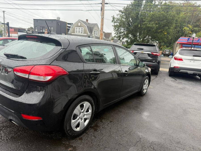 2017 Kia Forte5 LX