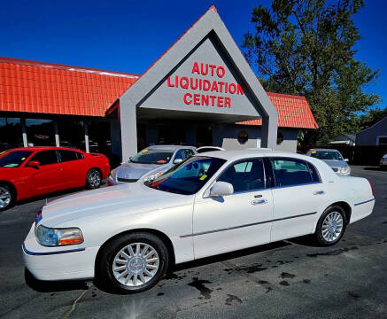 2003 Lincoln Town Car Signature
