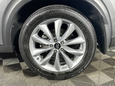 2022 Infiniti QX50 Essential