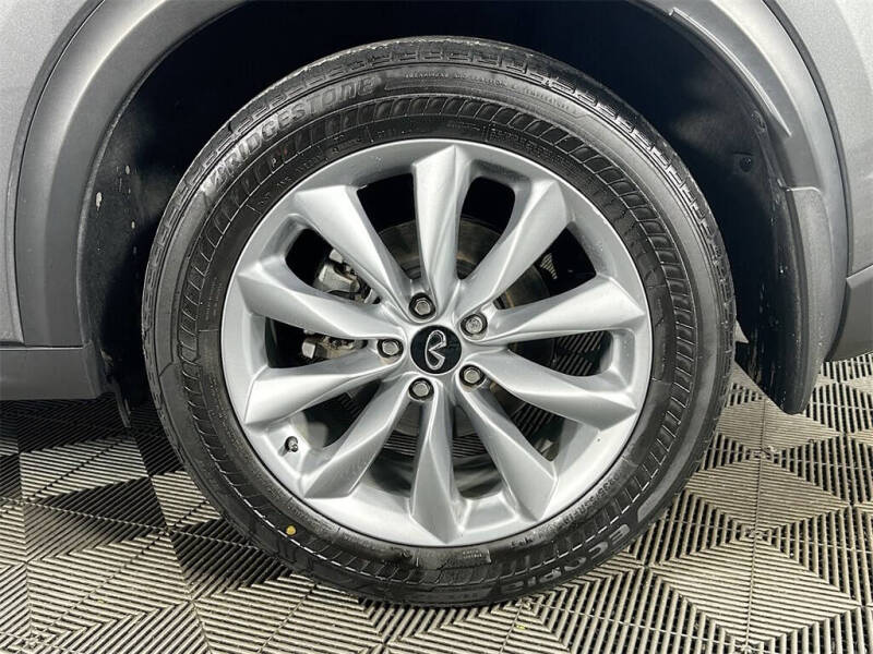 2022 Infiniti QX50 Essential