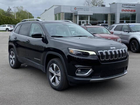 2020 Jeep Cherokee for sale at Betten Baker Chrysler Dodge Jeep Ram in Lowell MI