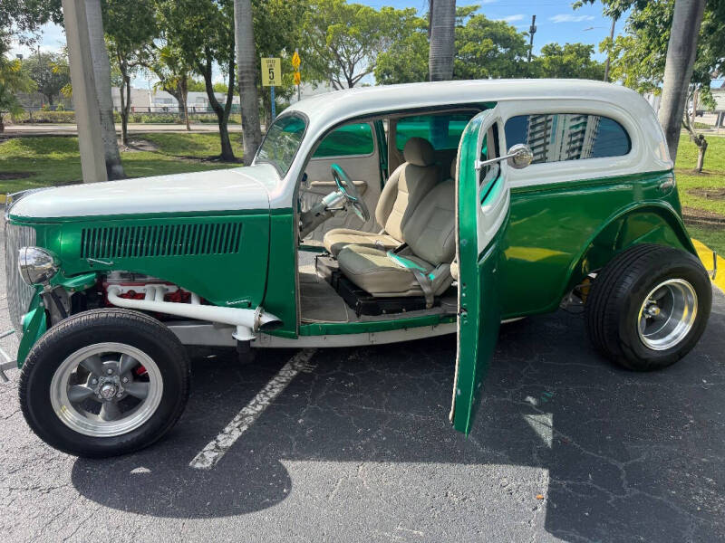 1936 Ford Slant back