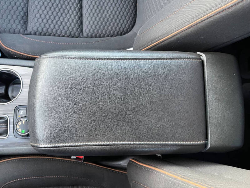 2017 GMC Acadia SLE-2