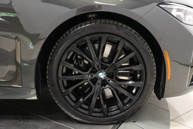 2022 BMW 7 Series M760i xDrive