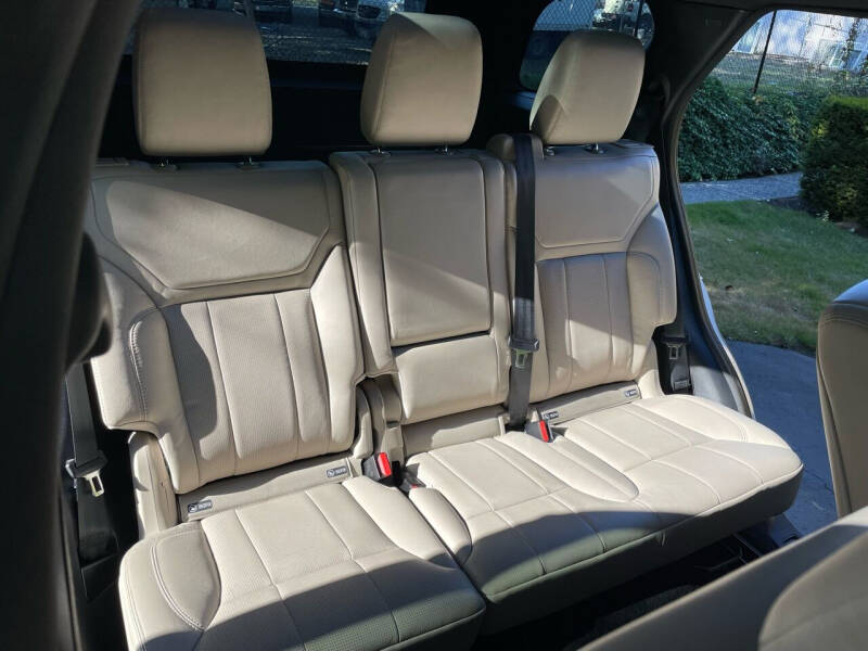 2020 Land Rover Discovery SE