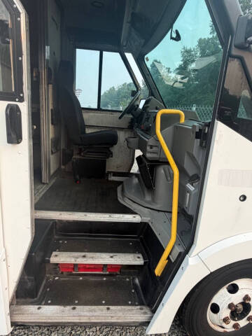 2013 Isuzu NPR