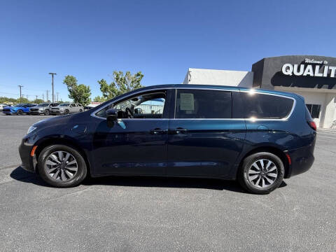 2023 Chrysler Pacifica Plug-In Hybrid Touring L