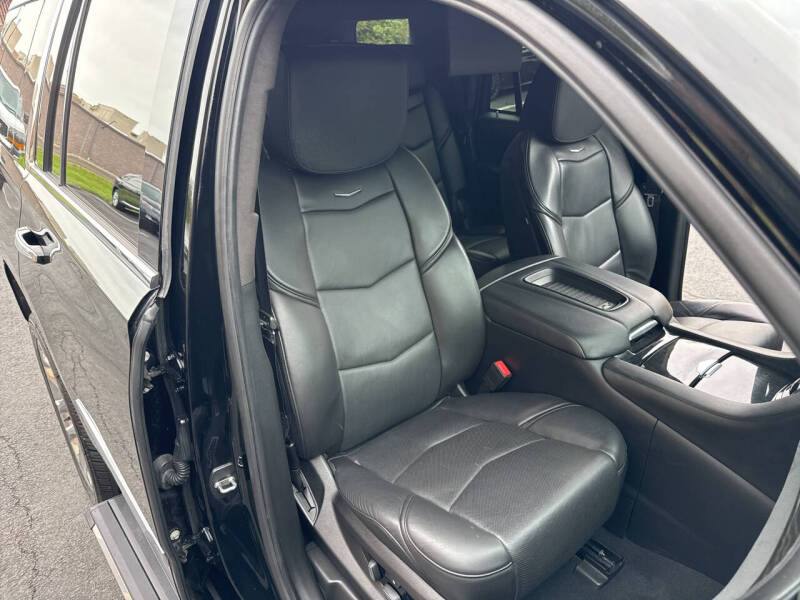 2018 Cadillac Escalade Platinum