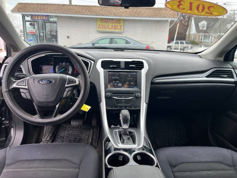 2013 Ford Fusion SE