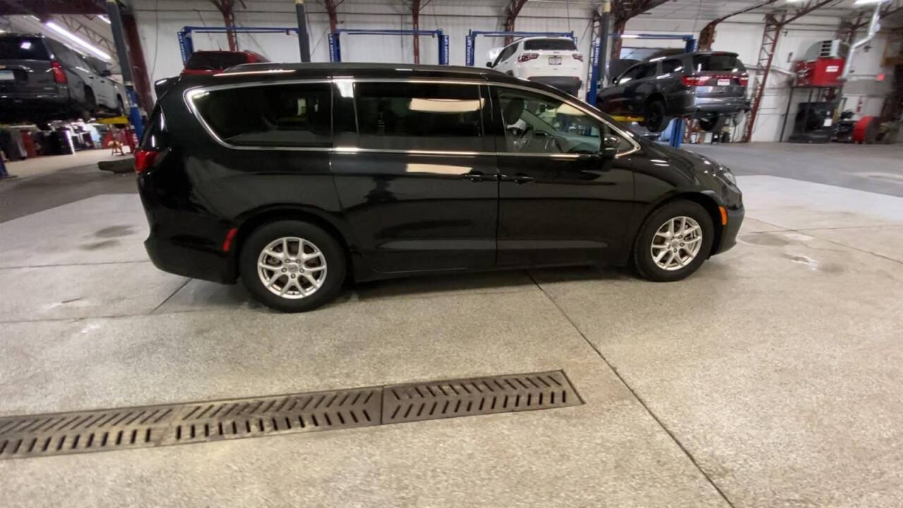 2022 Chrysler Pacifica for sale at Victoria Auto Sales in Victoria, MN