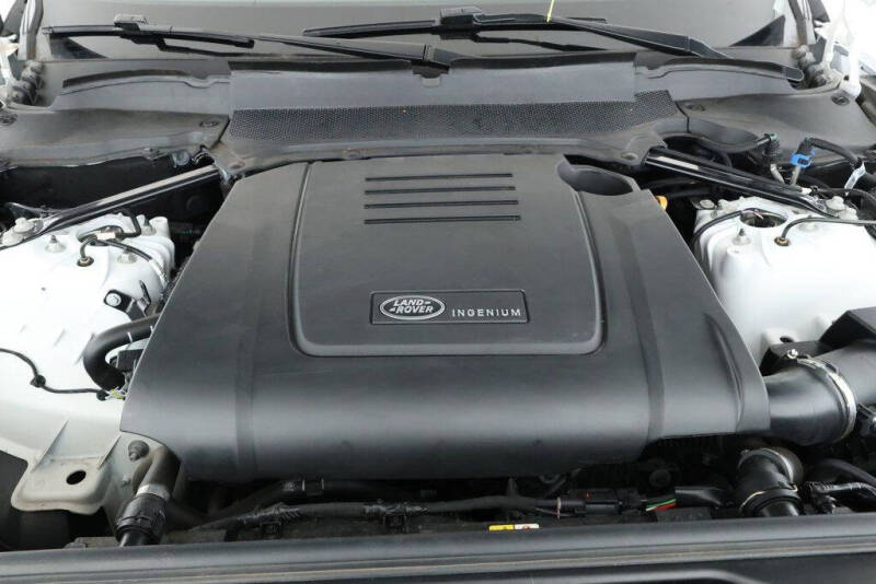 2024 Land Rover Discovery P300 S