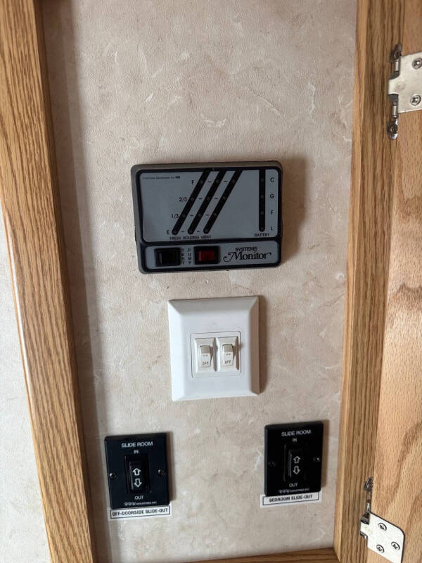 2004 Carriage Compass