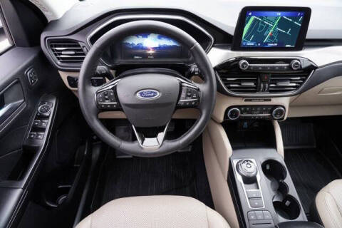 2022 Ford Escape Titanium