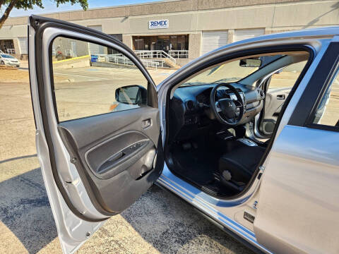 2024 Mitsubishi Mirage ES