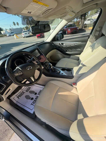 2015 Infiniti Q50 Premium