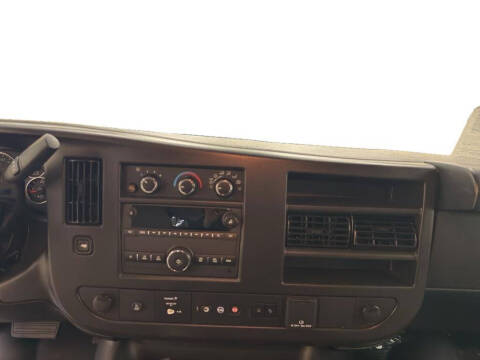 2025 Chevrolet Express LT 3500