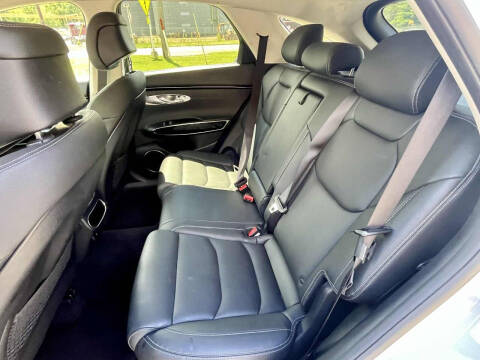 2022 Genesis GV70 2.5T Standard