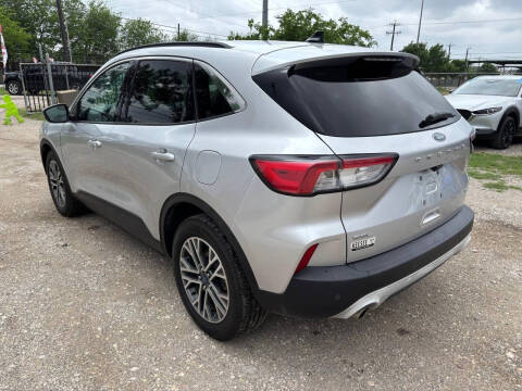 2020 Ford Escape SEL