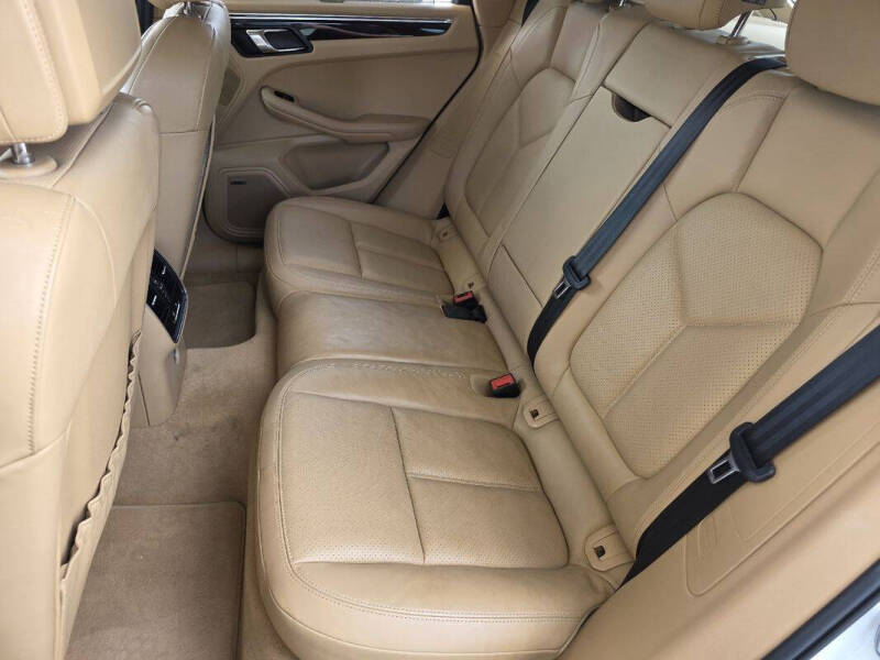 2016 Porsche Macan S