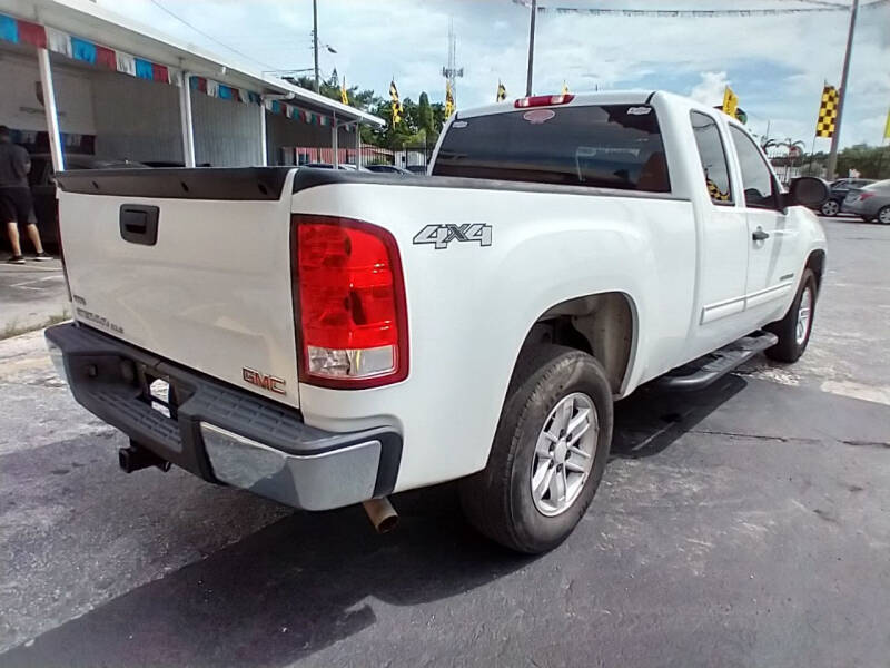 2009 GMC Sierra 1500 SLE photo 8