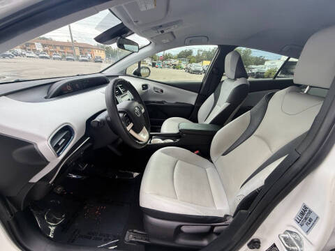 2017 Toyota Prius Three Touring