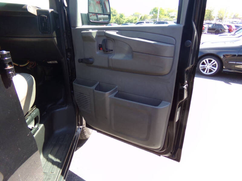 2010 GMC Savana LS 1500