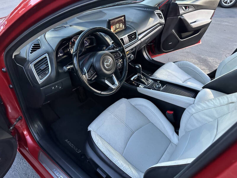 2018 Mazda MAZDA3 Grand Touring