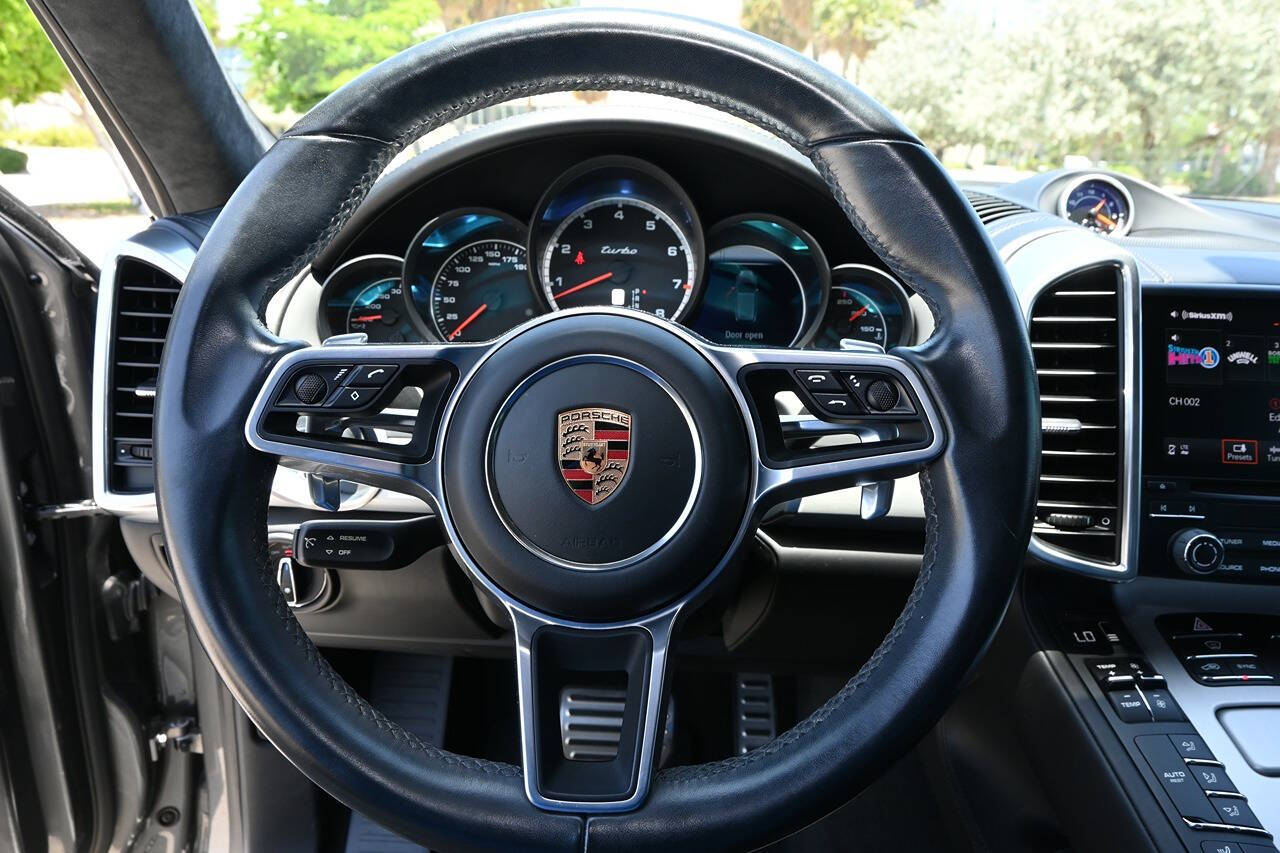 2018 Porsche Cayenne 19
