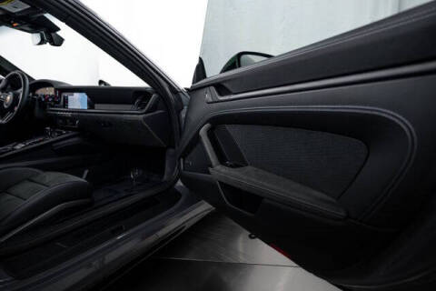 2025 Porsche 911 Carrera 4 GTS