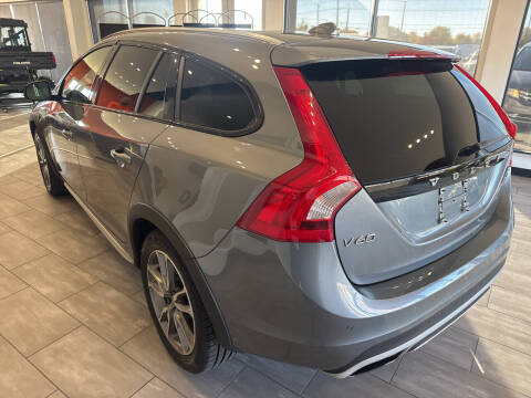 2018 Volvo V60 Cross Country T5 Platinum