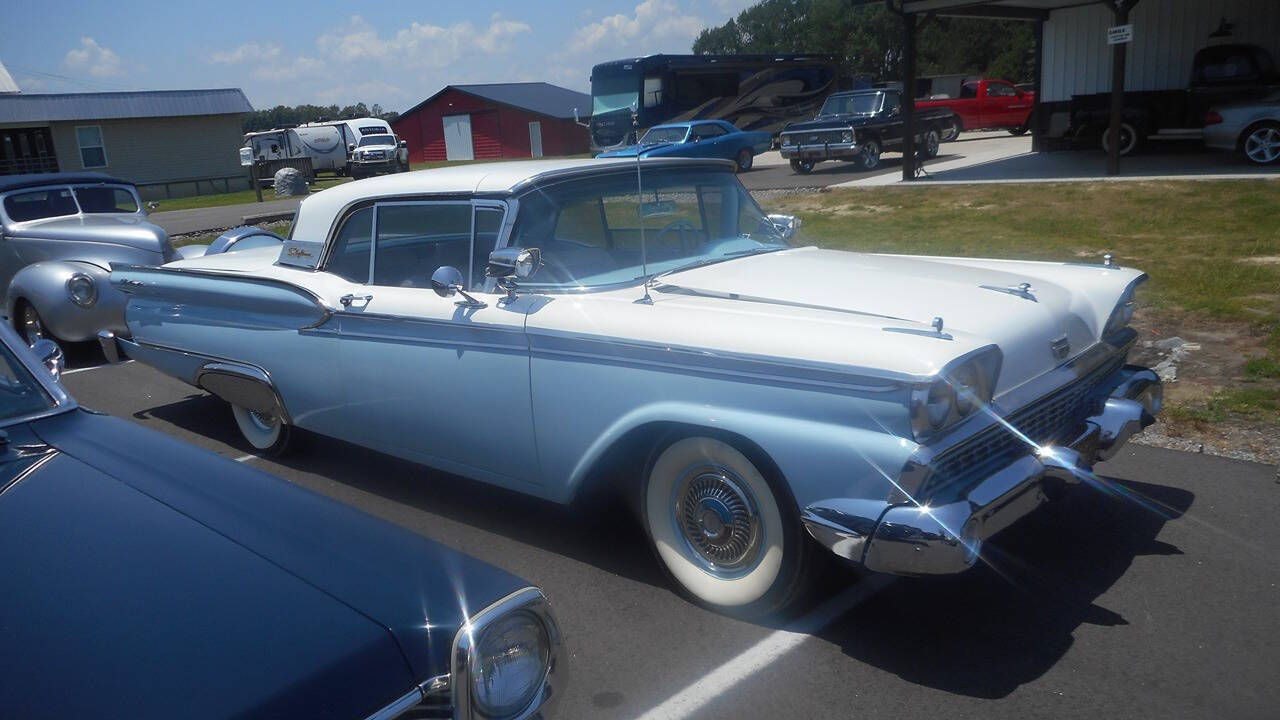 1959 Ford SKYLINER 10