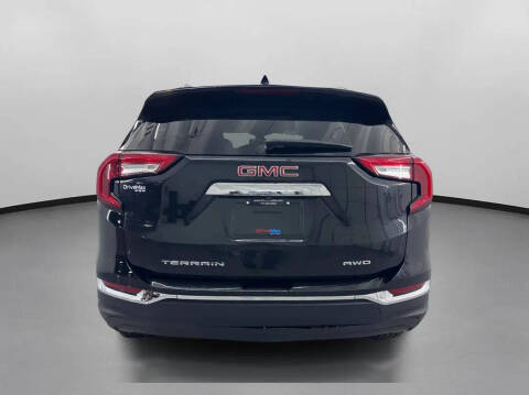 2023 GMC Terrain SLT