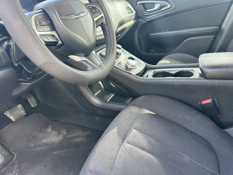 2015 Chrysler 200 Limited