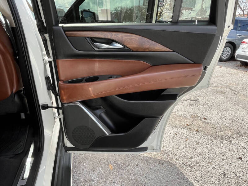 2015 Cadillac Escalade Luxury