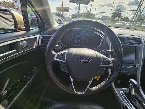 2013 Ford Fusion Hybrid SE