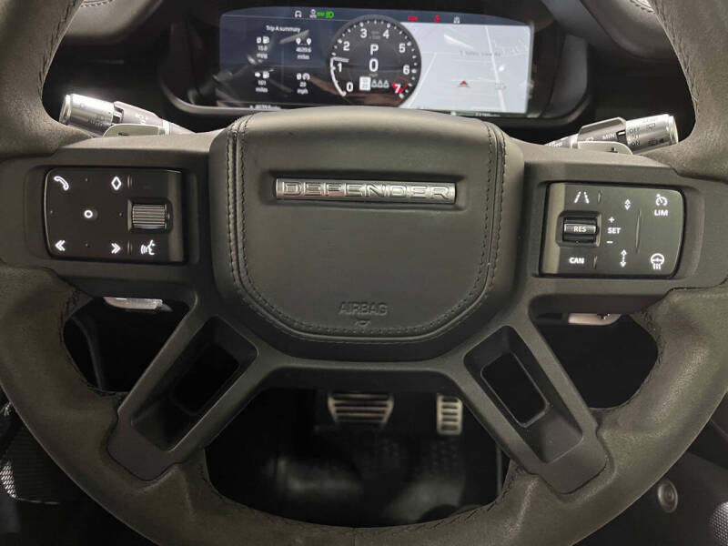 2022 Land Rover Defender 110 V8