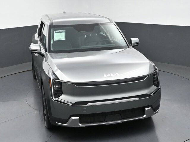 2024 Kia EV9 Light Long Range