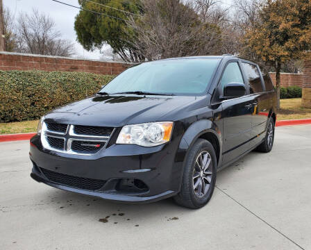 2017 Dodge Grand Caravan for sale at International Auto Sales in Garland TX